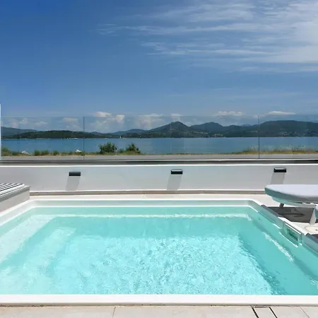 Ciel Seafront - Lefkada Aparthotel
